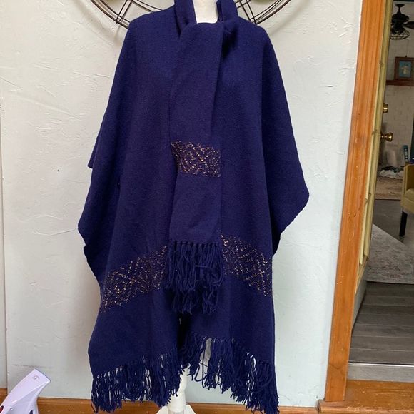 Crossnore School Navy Cape with Gold Accents - Picture 1 of 11